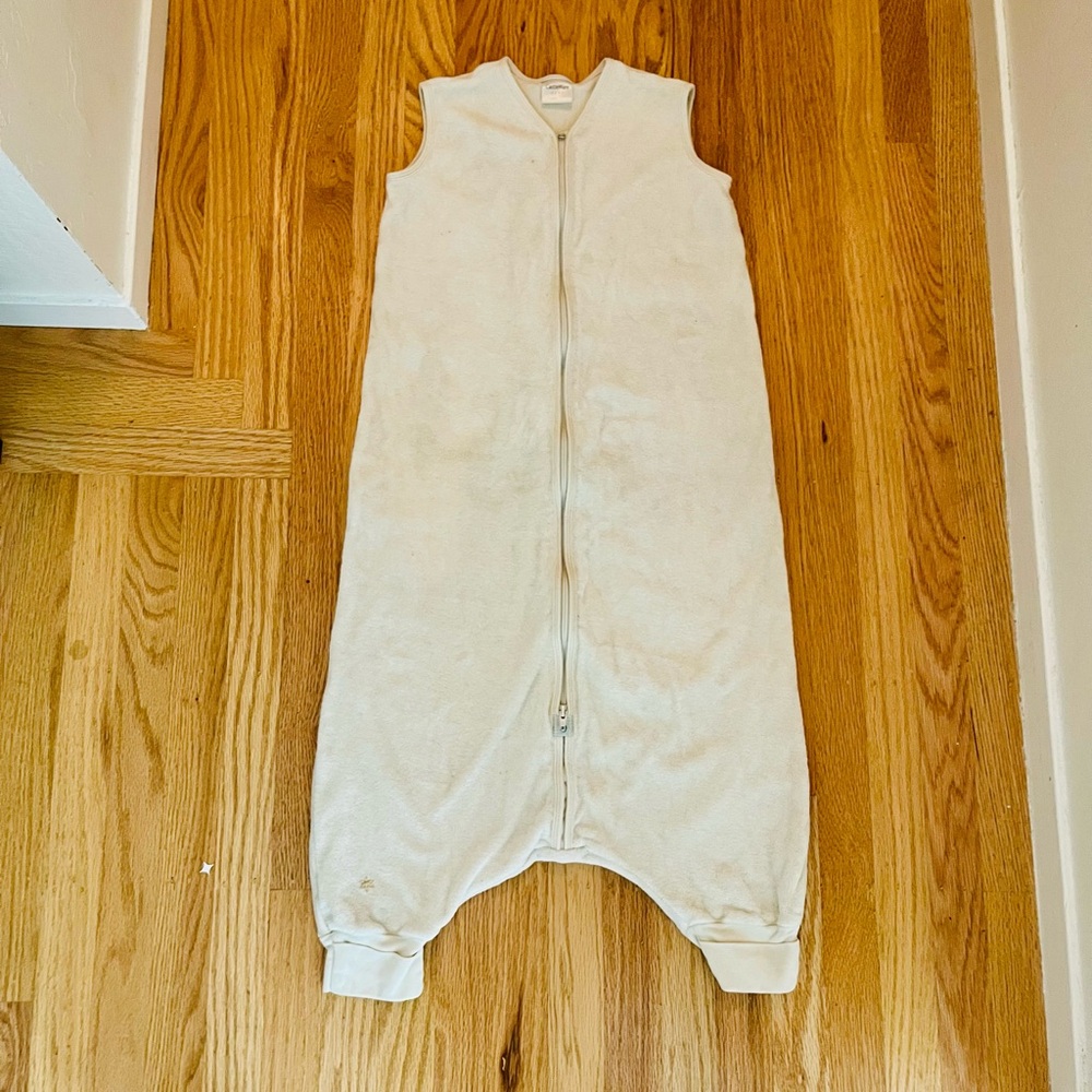 White organic cotton fleece castleware sleep sack for walkers -EUC - 3T